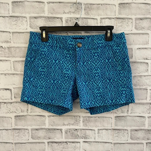 Women’s American Eagle midi shorts with turquoise/blue geometric print 4 - Picture 1 of 4